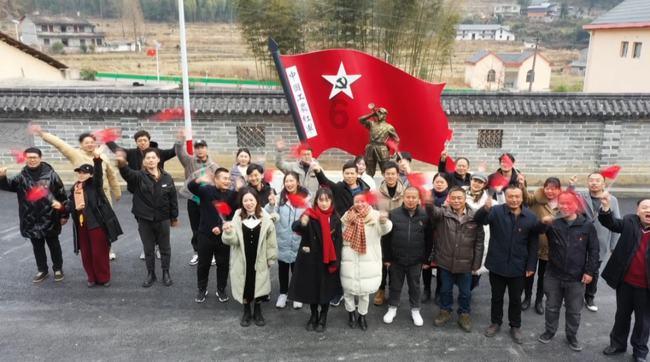 孩子反复发烧 肺里竟夹出“小树枝”