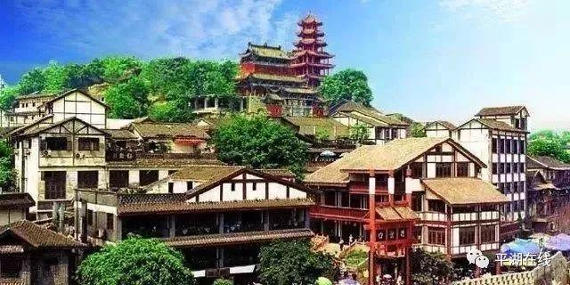 福建多地迎新年初雪多趟列车停运